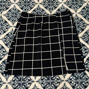 Navy/white squared skirt